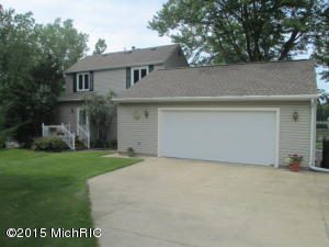 5654 Ridge Dr, Reading, MI 49274 photo 1