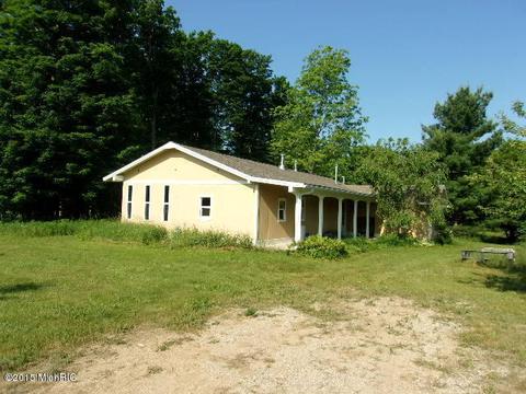21571 Hulls Rd, Copemish, MI 49625 photo 10