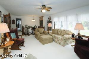 13985 E Drive Dr S, Marshall, MI 49068 photo 4