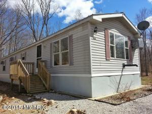 4522 E Van Buren, White Cloud, MI 49349 photo 2