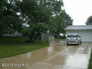 4075 Kay Dr, Dorr, MI 49323 photo 3
