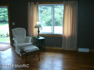 4075 Kay Dr, Dorr, MI 49323 photo 4