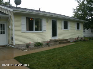4075 Kay Dr, Dorr, MI 49323 photo 1