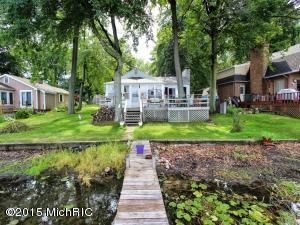 181 Beechwood Dr SW, Stanton, MI 48888 photo 2