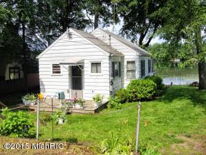181 Beechwood Dr SW, Stanton, MI 48888 photo 1