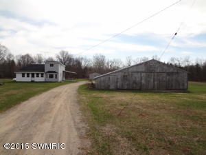 456 S Mcclelland Rd, White Cloud, MI 49349 photo 1