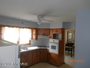 4576 Newell Dr, Reading, MI 49274 photo 4