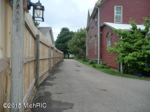 218 E Chicago St, Coldwater, MI 49036 photo 3