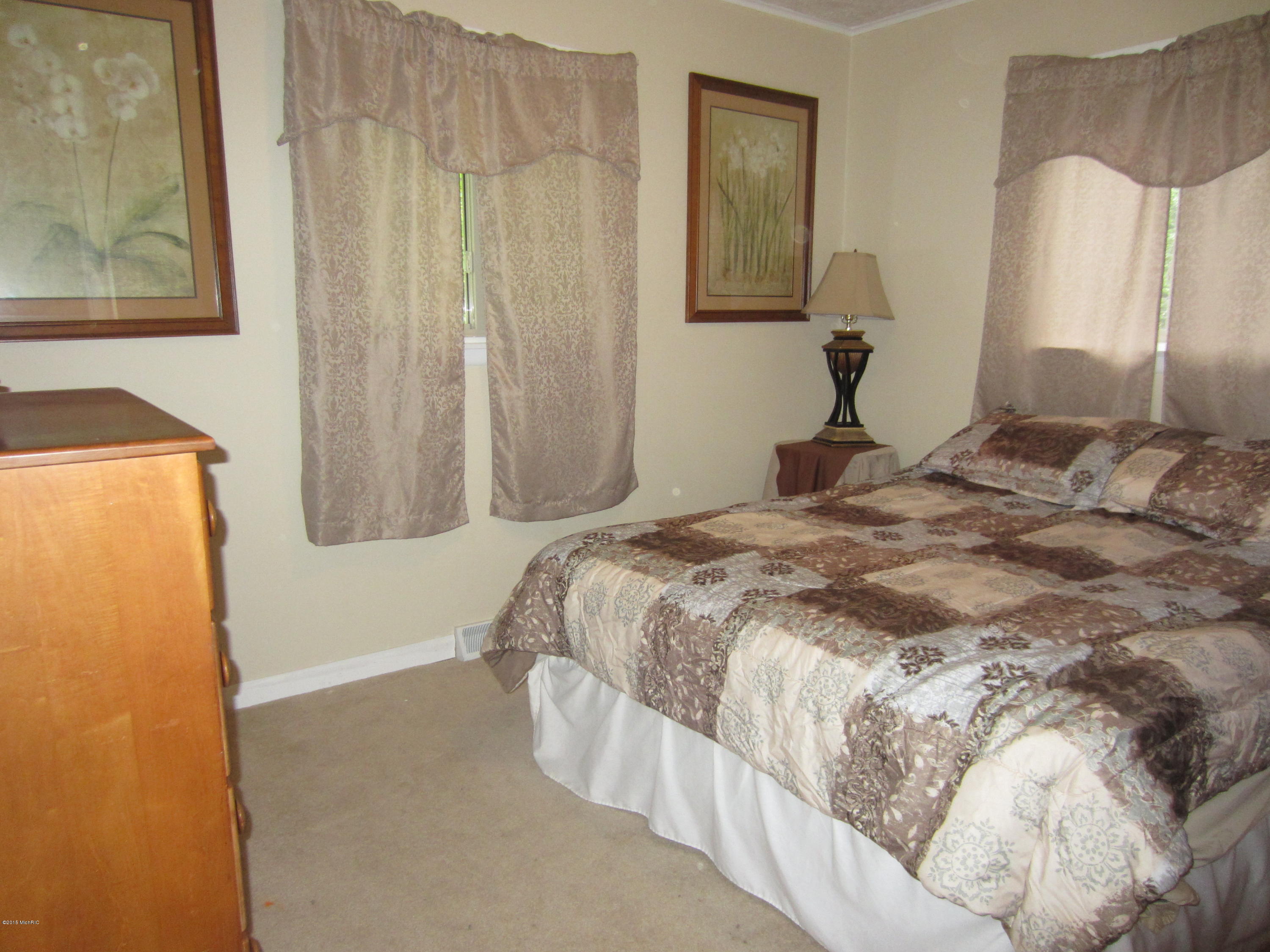 7156 S Walker Rd, Fruitport, MI 49415 photo 7