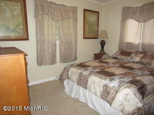 7156 S Walker Rd, Fruitport, MI 49415 photo 6