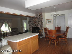 7156 S Walker Rd, Fruitport, MI 49415 photo 4