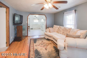 502 Jersey St, Plainwell, MI 49080 photo 3