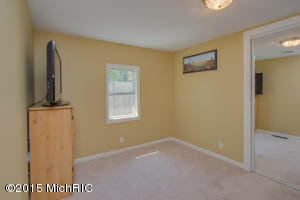 502 Jersey St, Plainwell, MI 49080 photo 9