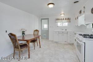 502 Jersey St, Plainwell, MI 49080 photo 6
