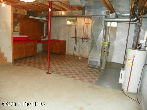 807 Morgan St, Belding, MI 48809 photo 7