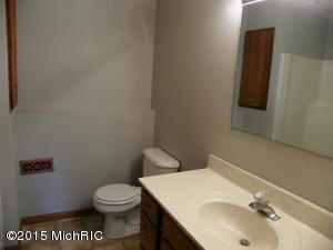 807 Morgan St, Belding, MI 48809 photo 6