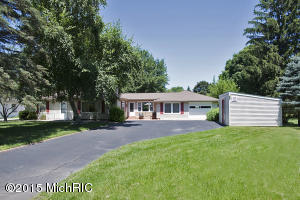 1053 Bloomfield Ave, Plainwell, MI 49080 photo 1