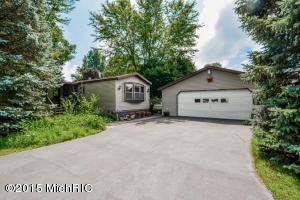 6017 N Johnson Rd, Belding, MI 48809 photo 3