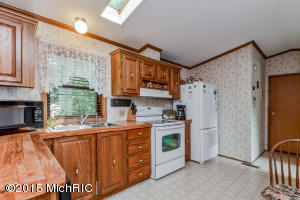 6017 N Johnson Rd, Belding, MI 48809 photo 4