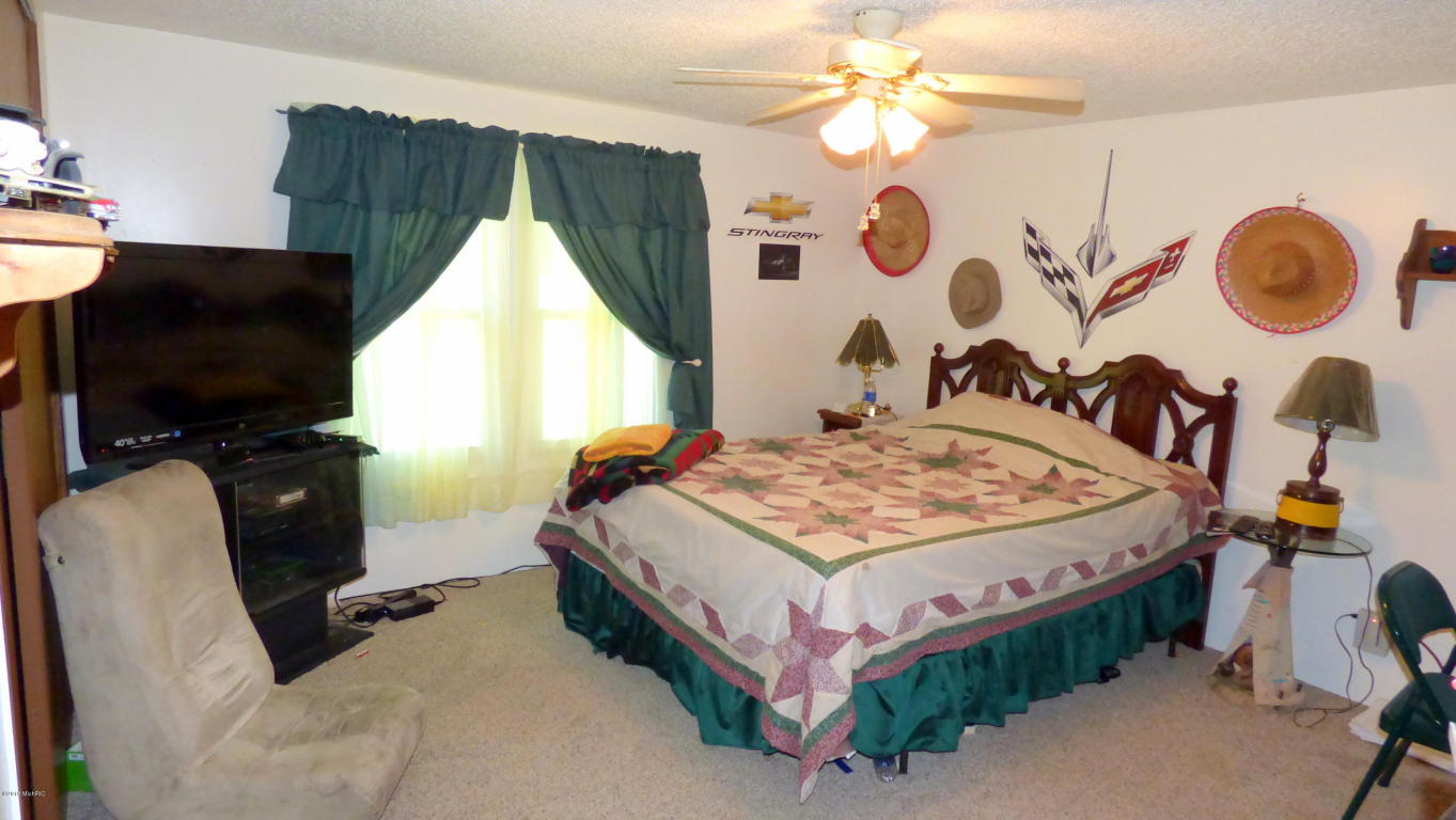 3973 E River Rd, Buchanan, MI 49107 photo 31