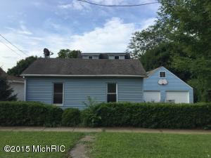608 Clinton St, Marshall, MI 49068 photo 1