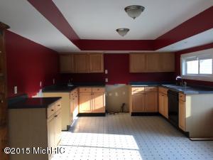 608 Clinton St, Marshall, MI 49068 photo 3