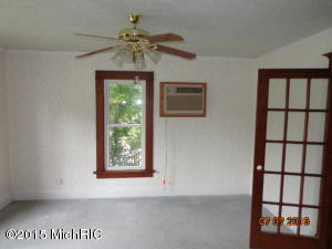 744 E Michigan Ave, Marshall, MI 49068 photo 6