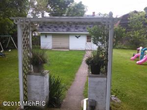 221 E Grant St, Plainwell, MI 49080 photo 7