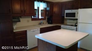 949 Maple Hl, Ada, MI 49301 photo 2