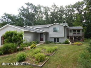 9394 E 36th St, Newaygo, MI 49337 photo 1