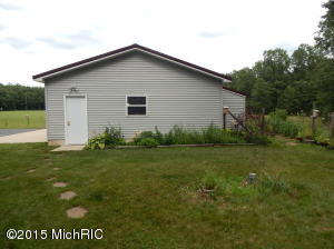 9394 E 36th St, Newaygo, MI 49337 photo 7