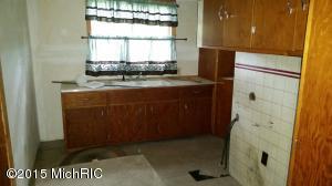 4393 E 8th St, White Cloud, MI 49349 photo 6