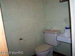 625 S Broas St, Belding, MI 48809 photo 13