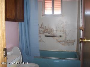 625 S Broas St, Belding, MI 48809 photo 11