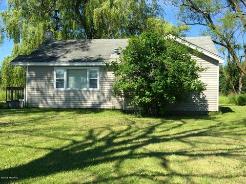 9519 N Warner, Bitely, MI 49309 photo 4