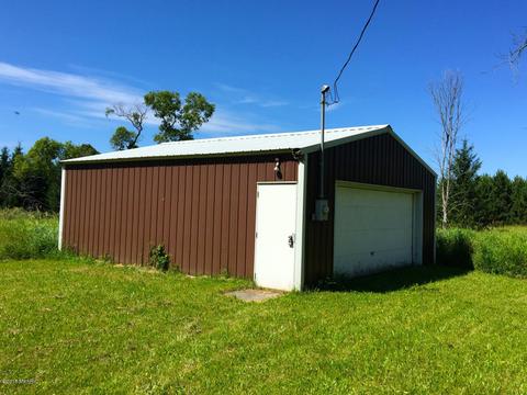 9519 N Warner, Bitely, MI 49309 photo 5