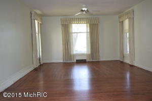 381 Second St, Manistee, MI 49660 photo 6