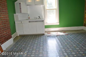 381 Second St, Manistee, MI 49660 photo 30