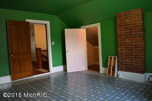 381 Second St, Manistee, MI 49660 photo 32