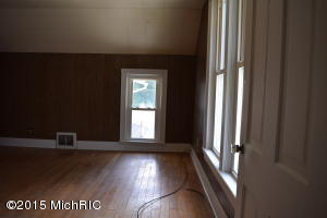 381 Second St, Manistee, MI 49660 photo 38