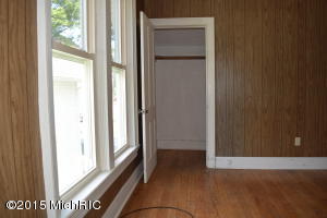 381 Second St, Manistee, MI 49660 photo 37