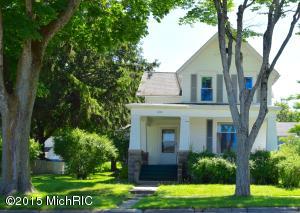 381 Second St, Manistee, MI 49660 photo 1