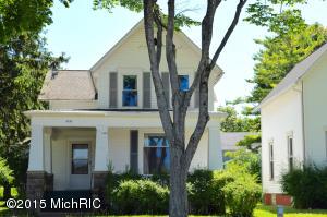 381 Second St, Manistee, MI 49660 photo 2