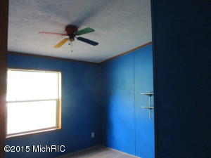 5582 Laraway Dr, Pullman, MI 49450 photo 4
