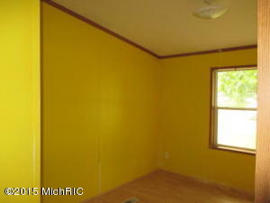 5582 Laraway Dr, Pullman, MI 49450 photo 3