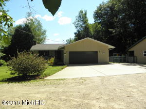 13190 Kane Rd, Plainwell, MI 49080 photo 2