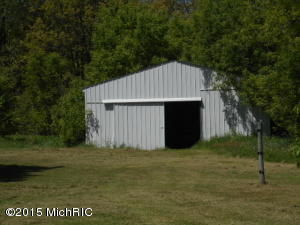 8300 Dietz Rd, Belding, MI 48809 photo 3