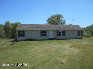 8300 Dietz Rd, Belding, MI 48809 photo 1