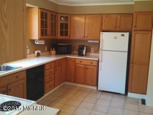 320 Jersey, Plainwell, MI 49080 photo 2