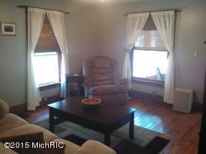 320 Jersey, Plainwell, MI 49080 photo 6